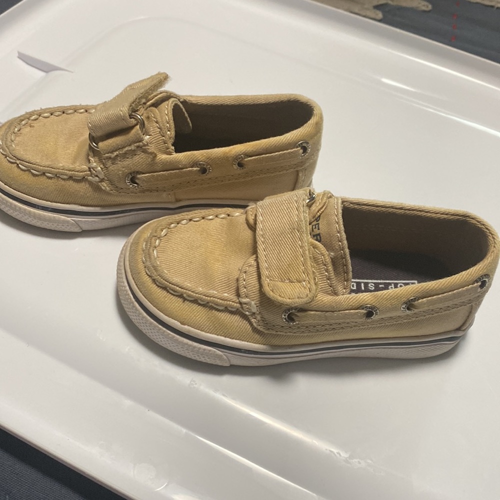 Tan sperrys - Picture 2 of 4